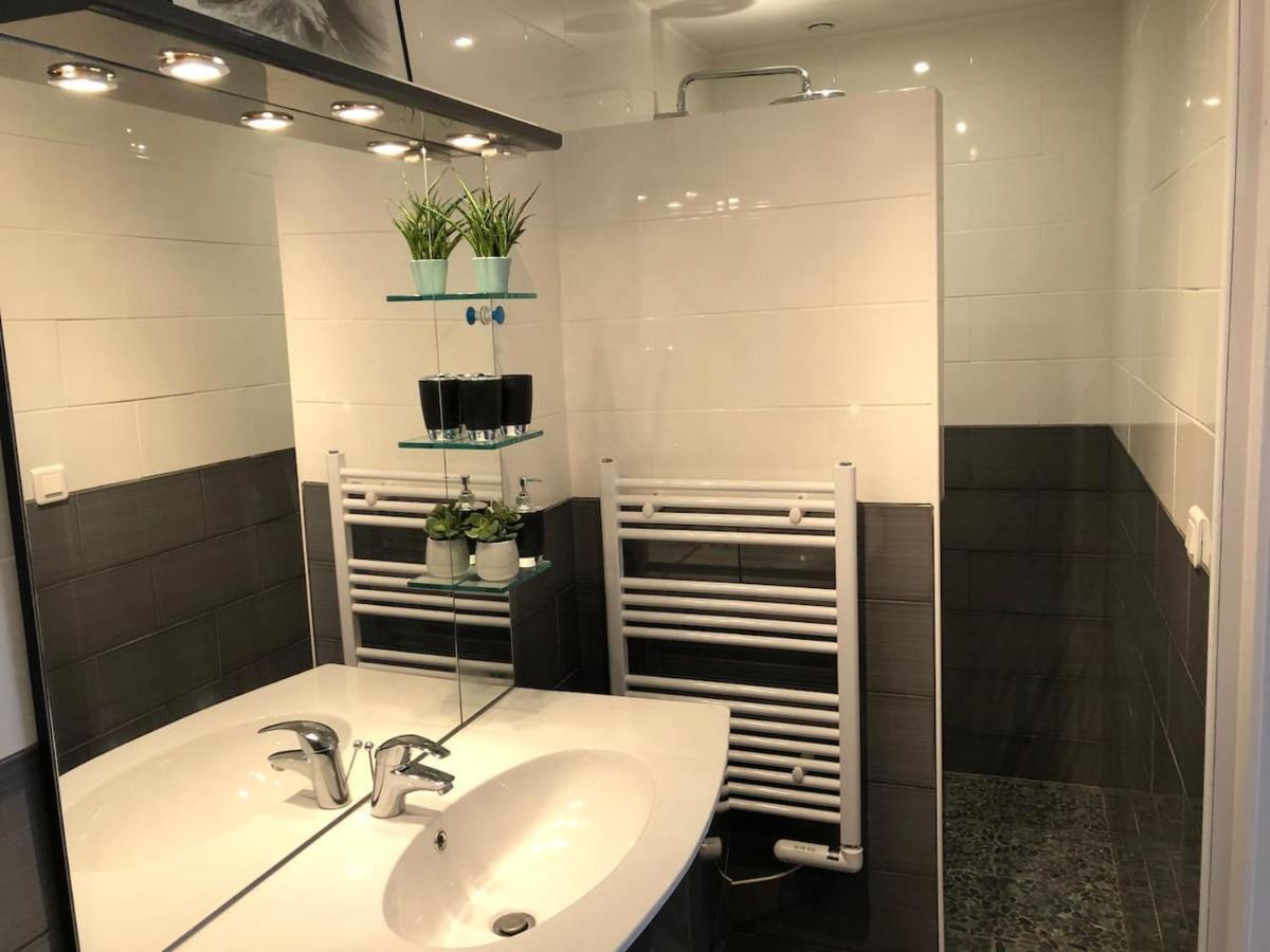 Le Phare Rouge Apartment เฟก็องป์ ภายนอก รูปภาพ